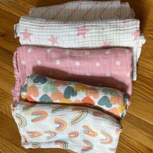 Baby swaddles